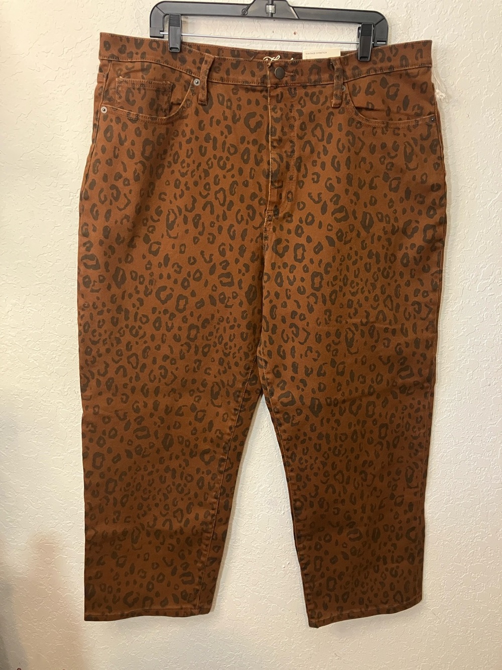 Universal Thread Brown Leopard-Print Straight Leg Vintage Stretch Jeans